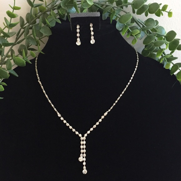 Jewelry - Prom jewelry or wedding jewelry set